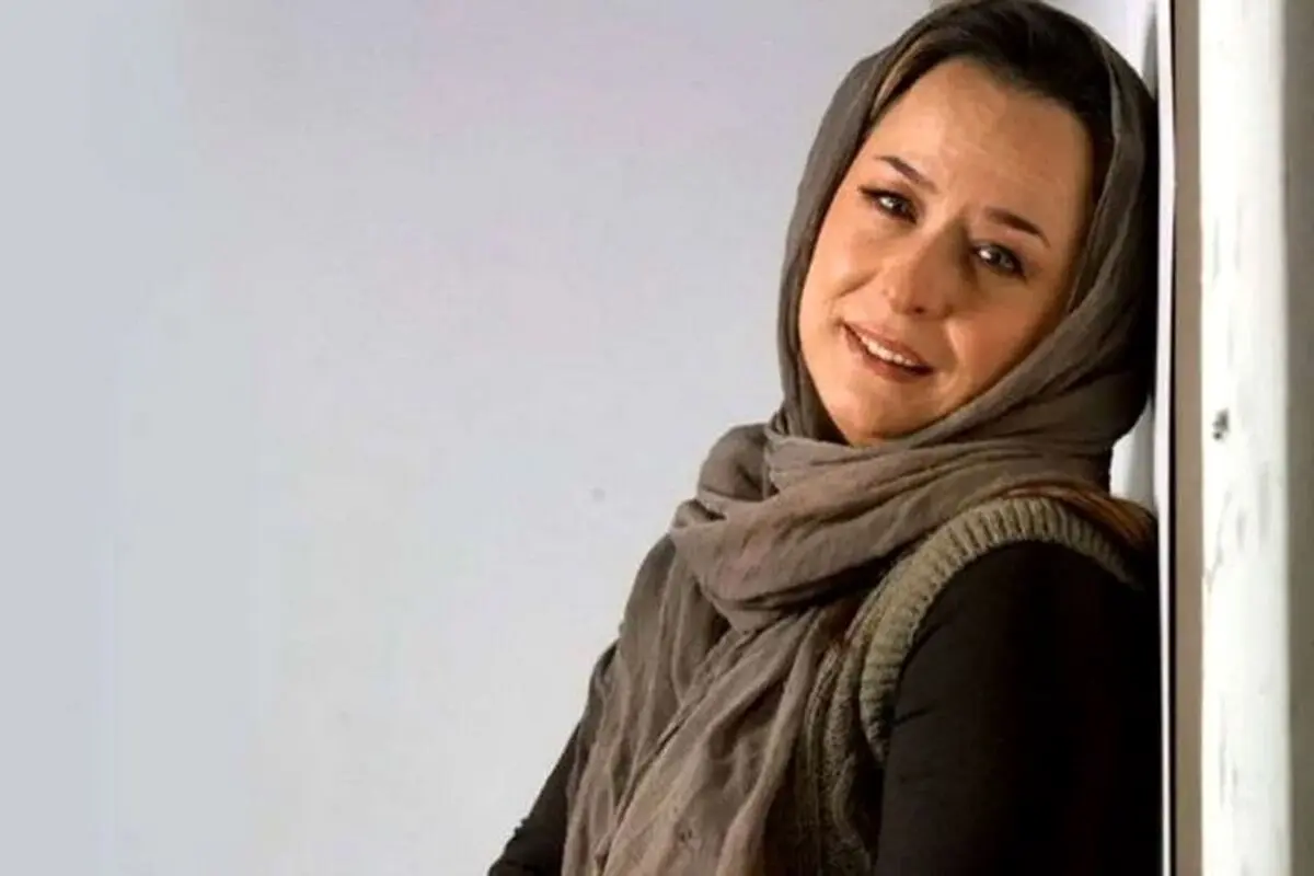 تصویر نادر از آزیتا حاجیان در کودکی کنار برادر و پدرش در دهه ۳۰ | عکس قدیمی و دیدنی
