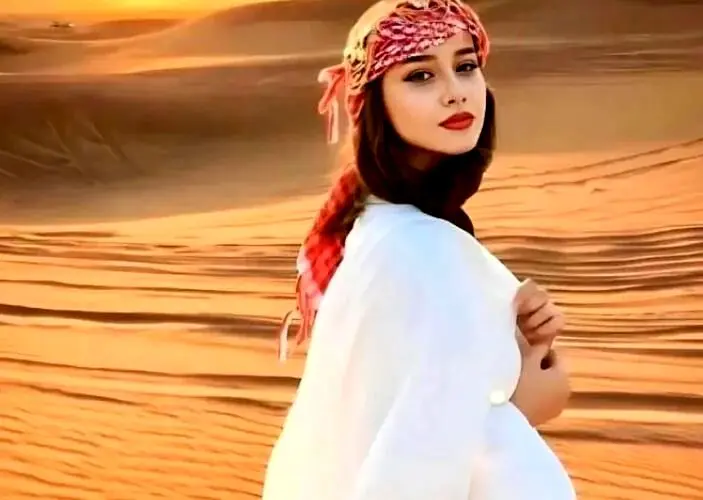 صبحانه رژیمی آیسان آقاخانی در آشپزخانه لاکچری/ ترکیب سلامتی و سبک زندگی خاص!