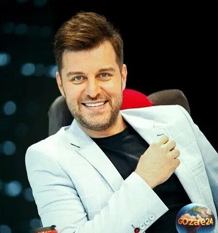 باربد بابایی در حالت خاص و جذاب داخل ماشین لوکس و رنگ منحصر به فرد + عکس