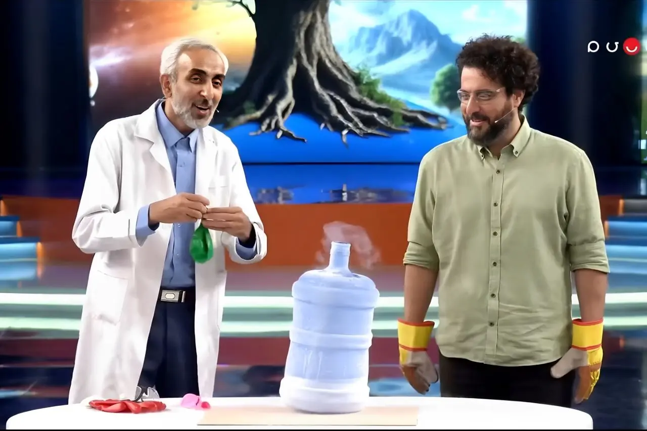 محسن کیایی در برنامه خودش ترکید! | ترکیدن بادکنک در صورت محسن کیایی در برنامه ۱۰۰۱ و ترسیدن او دیدنی بود!