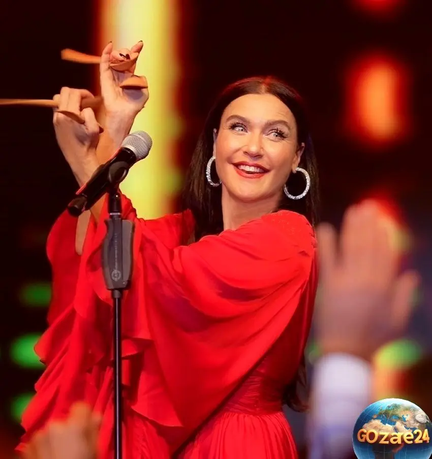 تصاویر جدید و دیدنی از شوال سام با پیراهن بنفش و ظاهر پر زرق و برق، او را جوان‌تر از همیشه نشان می‌دهد