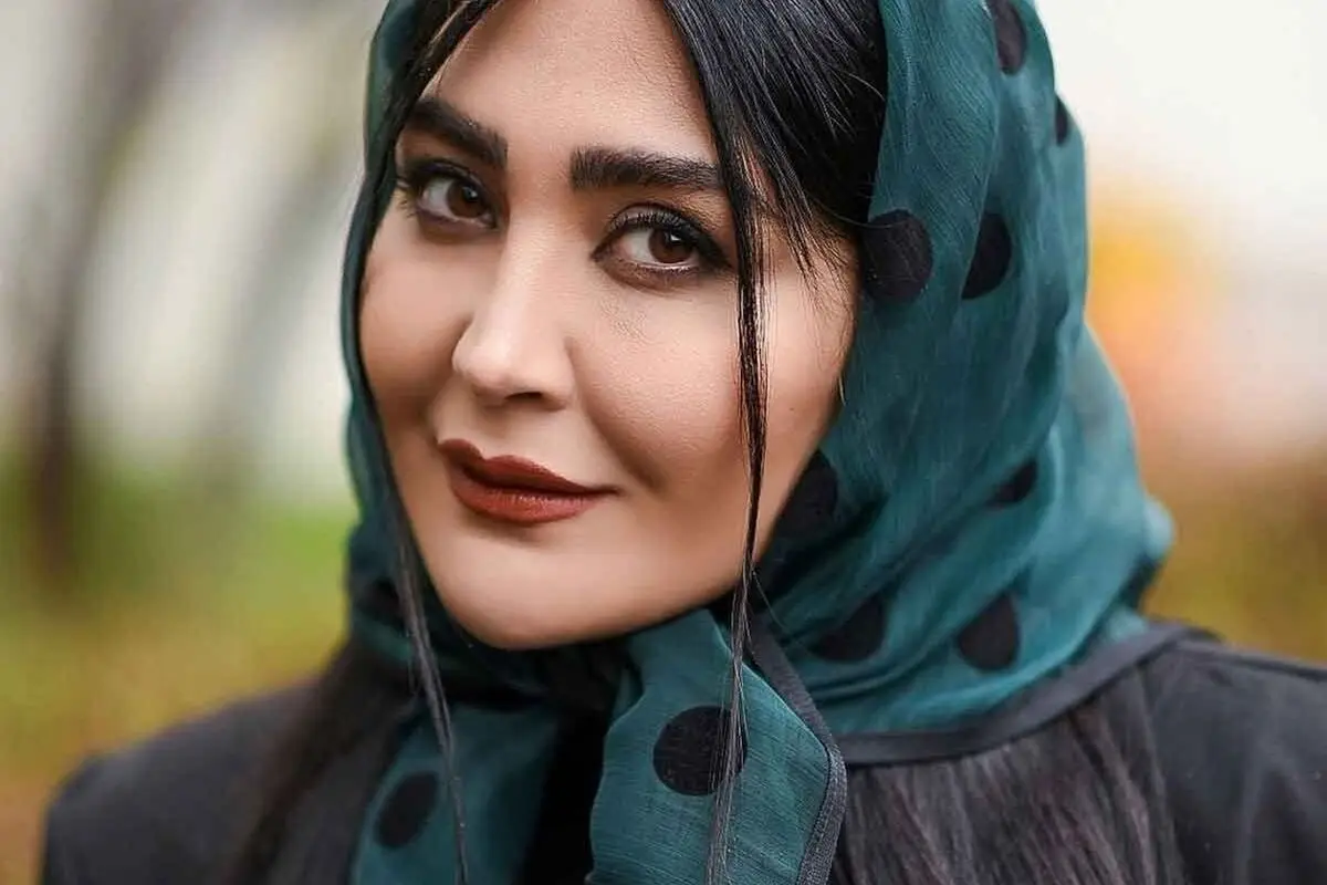مریم معصومی با استایل لاکچری در مهمانی خانه‌ای پر از گل‌های بهاری + عکس‌های جذاب