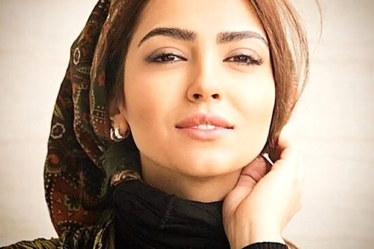 مونا کرمی با استایل هندی در هند؛ عکس جدید و بی‌نظیر بازیگر سریال حوالی پاییز