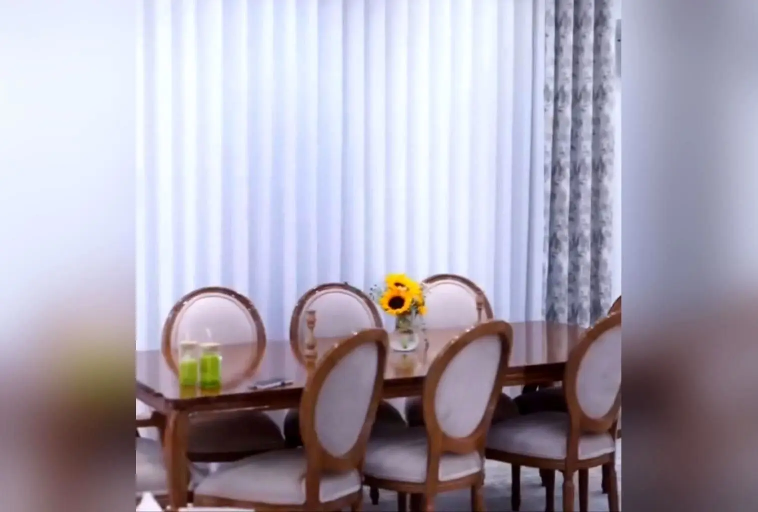 تصویر جالب خانم لادن و آقای سیدعلی در کنار تلویزیون؛ مکان غیرمنتظره آب‌سردکن در خانه و نکات مهم برای قرار دادن آن