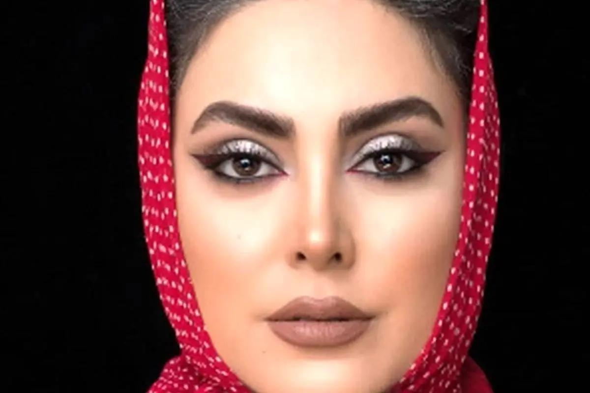استایل بینظیر نیلوفر شهیدی در کنار دریا برای تبریک تولد دختر ناشناس + عکس