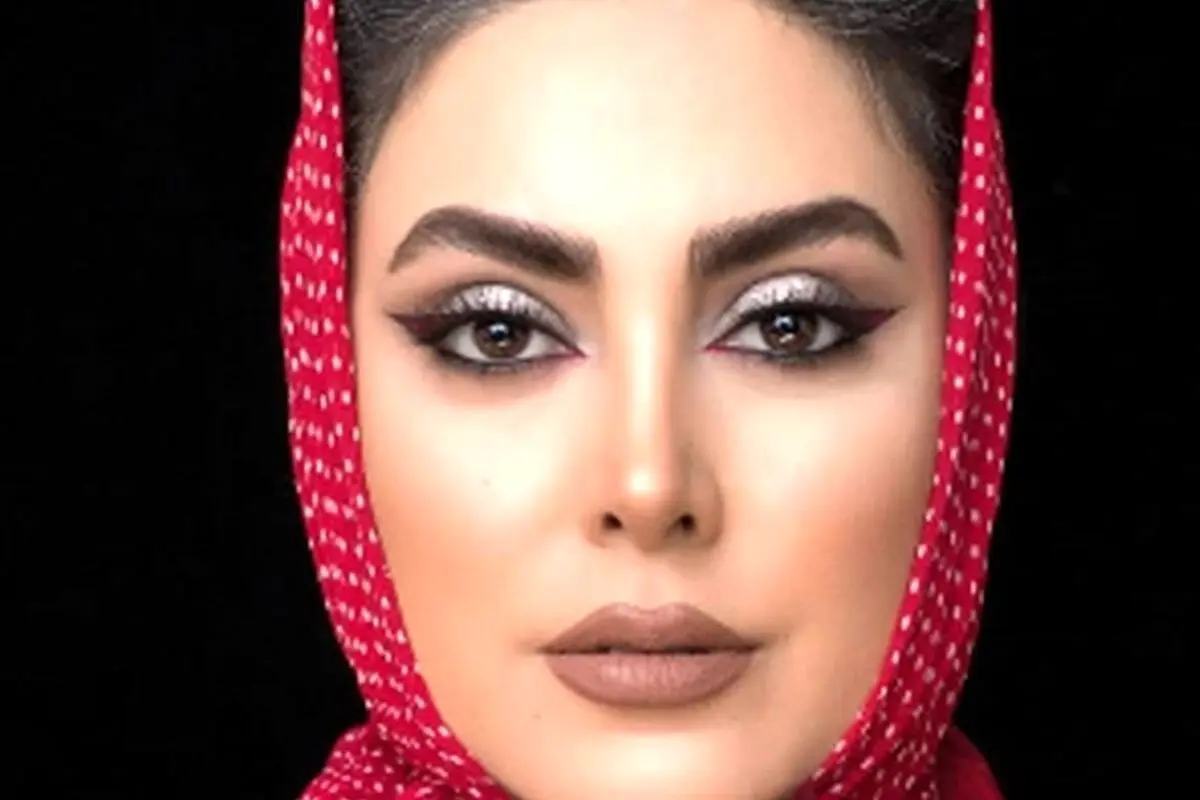 استایل بی‌نظیر نیلوفر شهیدی در کنار دریا برای تبریک تولد دختر ناشناس + عکس