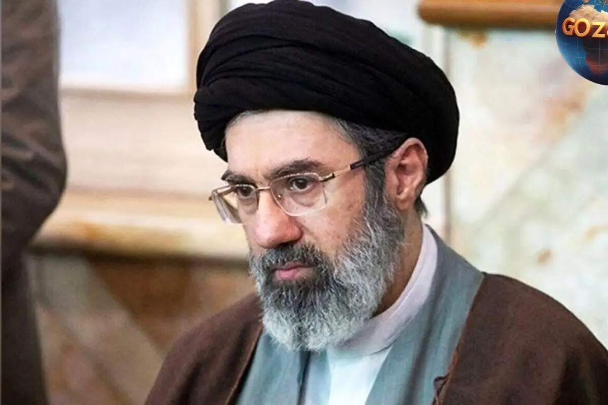 عکس نادر از آقای سید مجتبی خامنه‌ای در نوجوانی با لباس بسیج در جبهه‌های دفاع مقدس