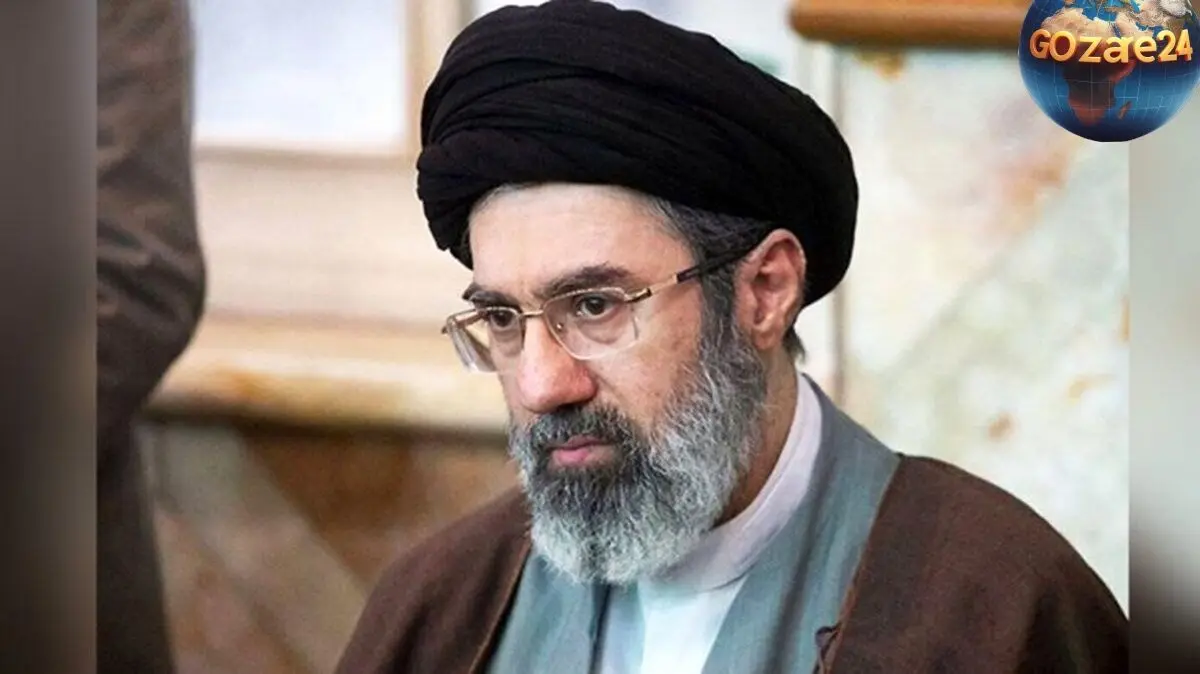 عکس نادر از آقای سید مجتبی خامنه‌ای در نوجوانی با لباس بسیج در جبهه‌های دفاع مقدس