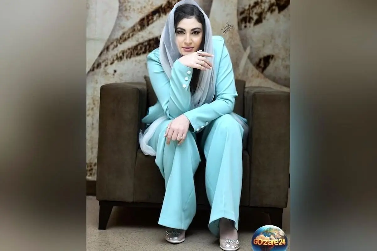 تصاویر و ویدیوی منزل مریم مومن با دکوراسیون کرم و سفید، استفاده از چوب و طراحی مدرن در آپارتمان مجردی بازیگر محبوب کشور