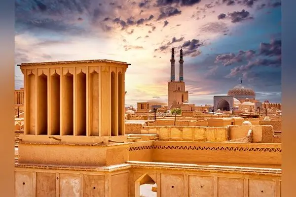 سفیر اسپانیا و همسرش در یزد از زیبایی بی‌نظیر بادگیرهای تاریخی ایرانی لذت بردند