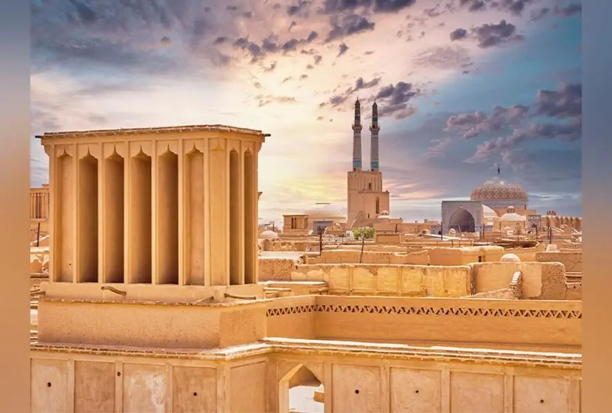 سفیر اسپانیا و همسرش در یزد از زیبایی بی‌نظیر بادگیرهای تاریخی ایرانی لذت بردند