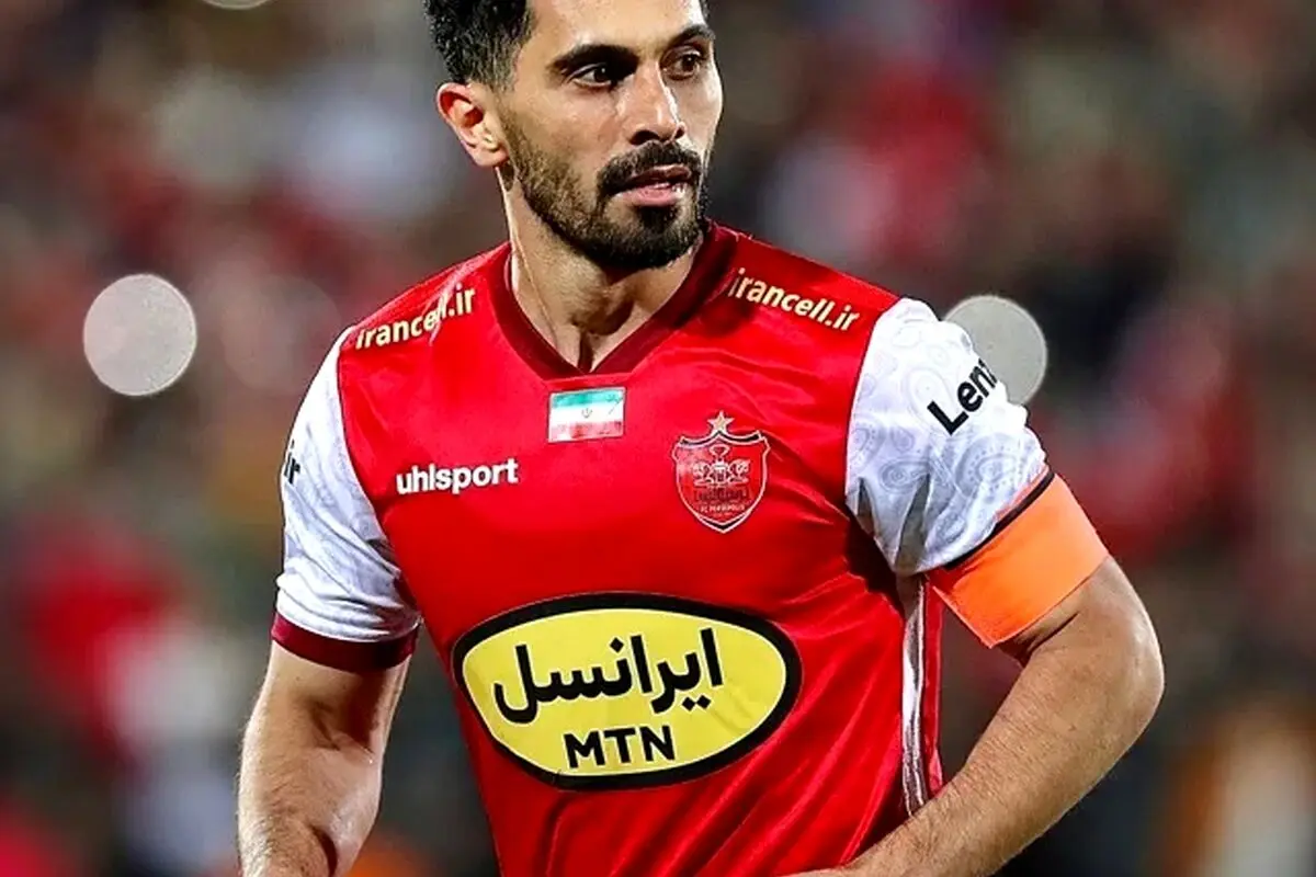 امید عالیشاه کاپیتان بی‌ادعا؛ چرا او بازوبند را رد می‌کند و سنتی متفاوت در پرسپولیس