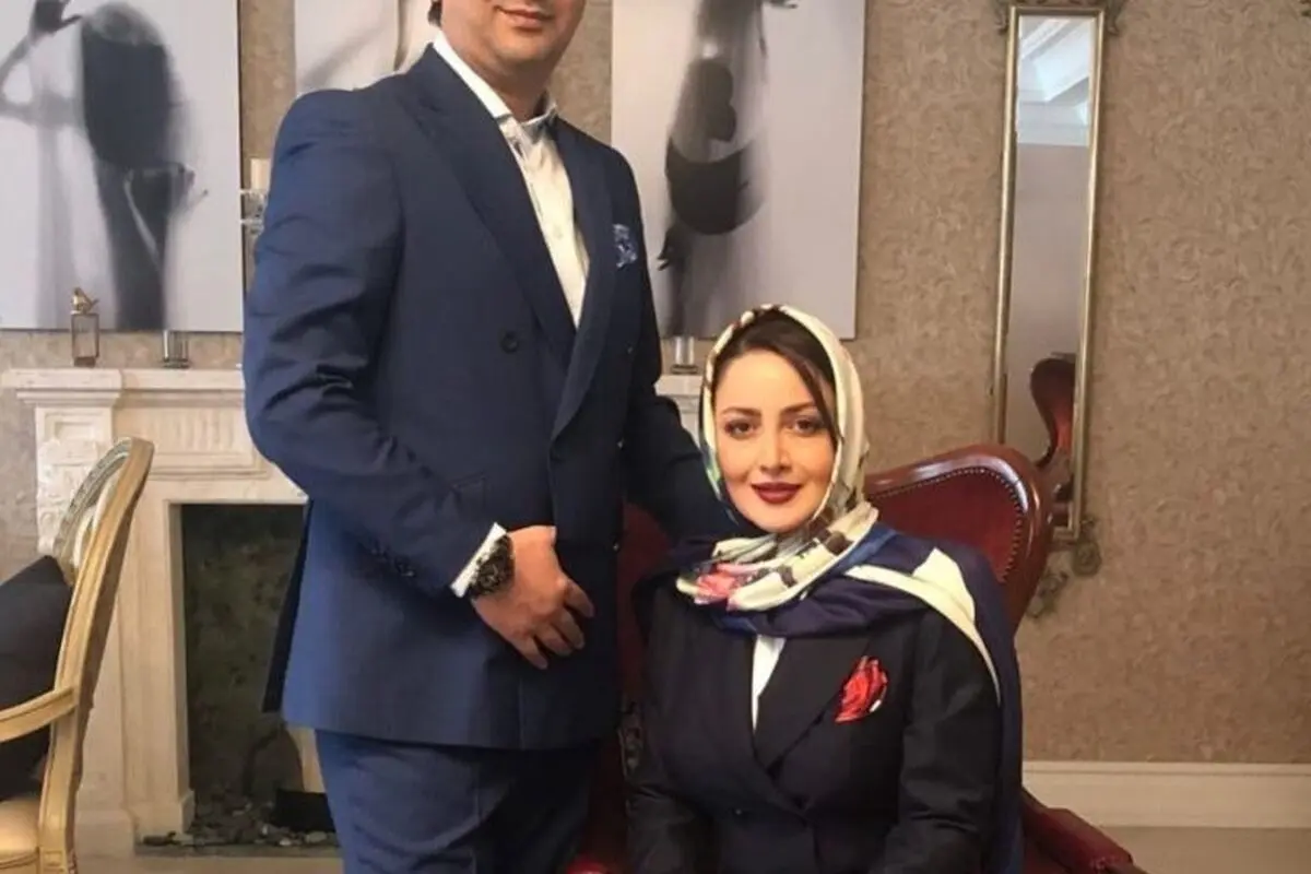 کارت عروسی شیلا خداداد و همسر پزشکش با متن احساسی و ساده؛ داستان عشق و مهر در کنار خانواده