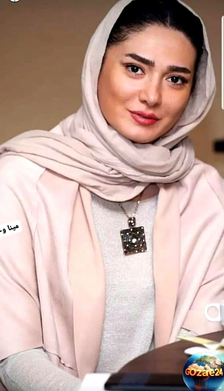عکس جدید مینا وحید در اتاق گریم با قاب گوشی زیبا و استایل خاص