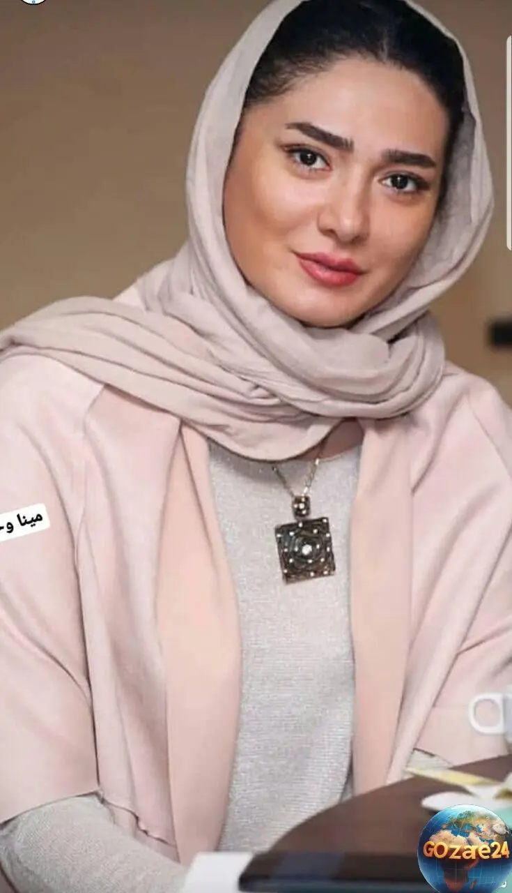 عکس جدید مینا وحید در اتاق گریم با قاب گوشی زیبا و استایل خاص
