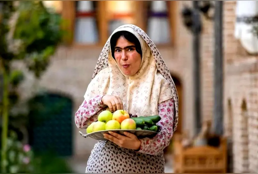 عکس‌های جدید از سفر شیدا یوسفی به دبی و طاووس‌های سریال بامداد خمار همه را شوکه کرد!