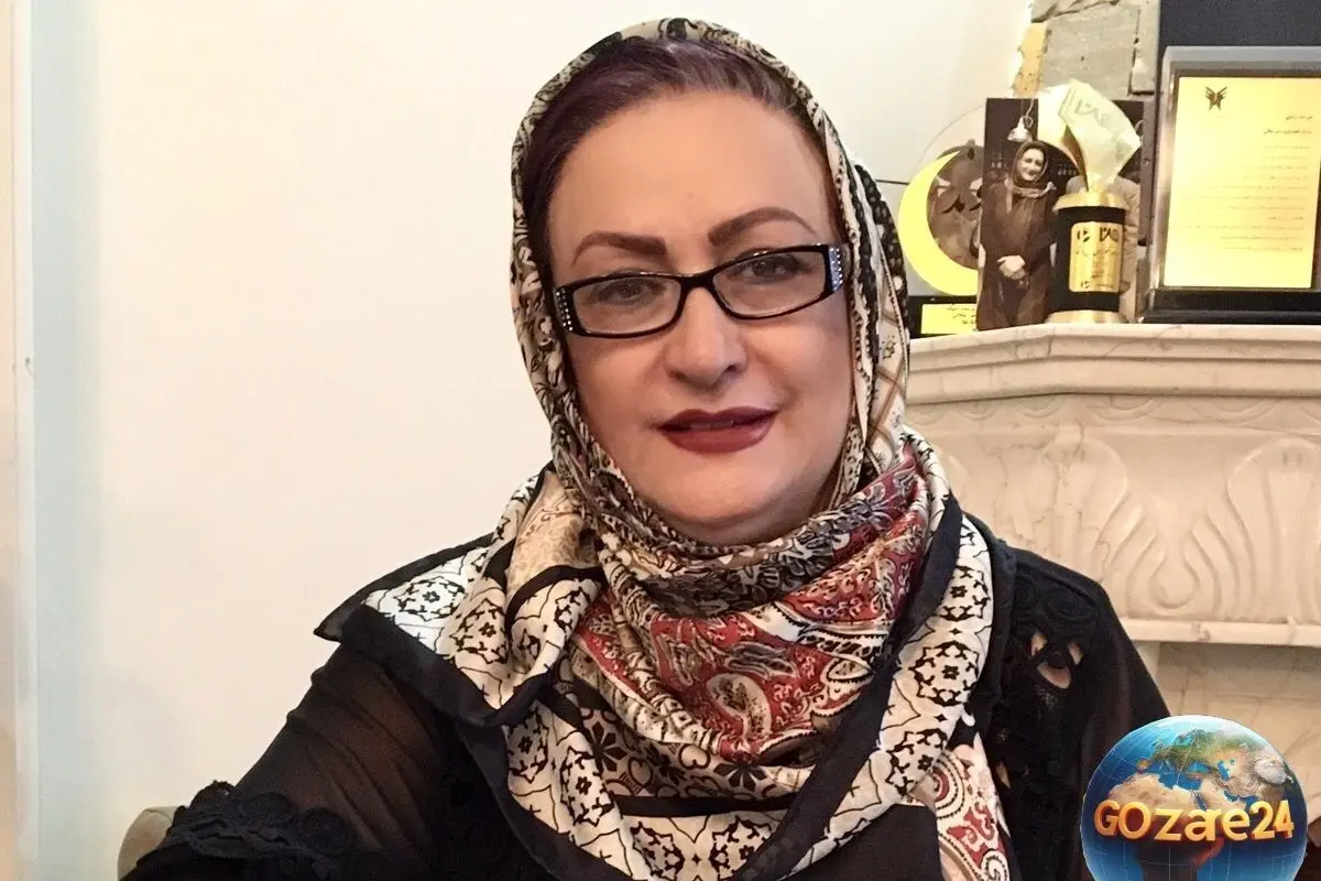 خانه سنتی و شیک مریم امیرجلالی با دکور ایرانی قدیمی و لباس‌های رنگارنگ، یادآور خانه مادربزرگ