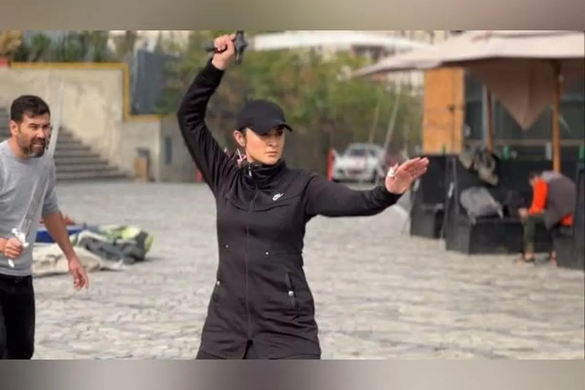 مریم مومن: دل‌وجرات و عشق مادرانه در روز جهانی بازیگر + پیام انگیزشی و تمرین رزم برای فیلم آینده