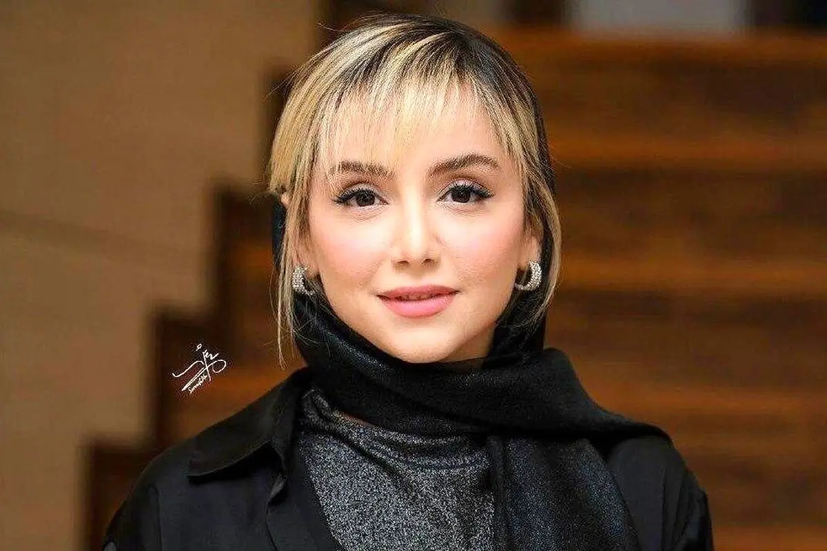 نازنین بیاتی با جلیقه رنگی و استایل متفاوت، در مراسم فرهنگی توجه‌ها را جلب کرد!