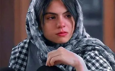 یادی از ژست میثم و مائده زخم کاری کنار کشتی یونانی در کیش با لباس عرب + عکس جدید مرتضی امینی‌تبار