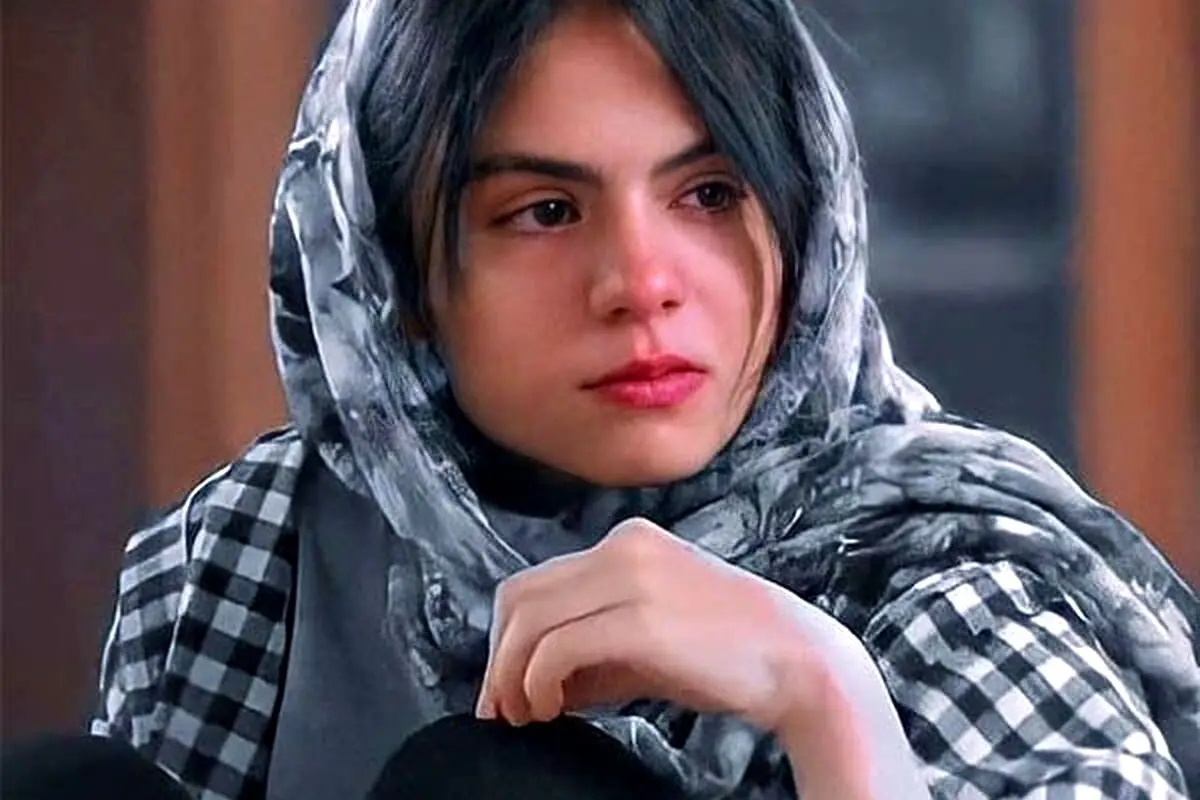 یادی از ژست میثم و مائده زخم کاری کنار کشتی یونانی در کیش با لباس عرب + عکس جدید مرتضی امینی‌تبار
