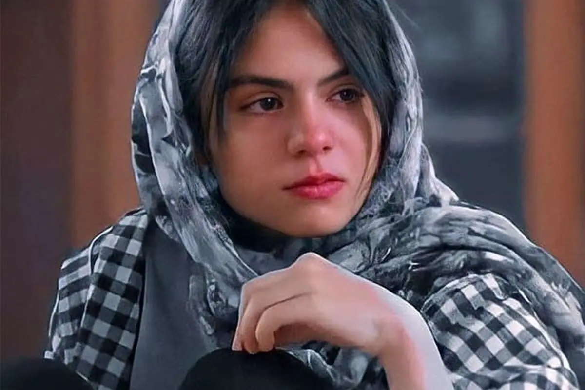 یادی از ژست میثم و مائده زخم کاری کنار کشتی یونانی در کیش با لباس عرب + عکس جدید مرتضی امینی‌تبار