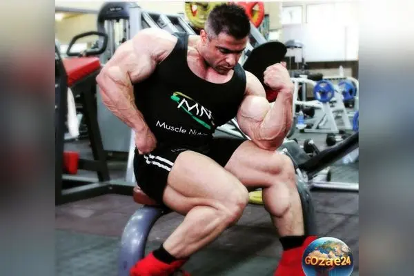 مدال‌های رنگارنگ بیت‌الله عباسپور کوه‌عضله ایران به موزه حرم رضوی در مشهد اهدا شد + تصاویر