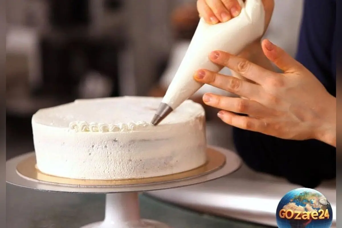 خلاقیت بی‌نظیر اُوستا قنّاد در طراحی کیک شناگرانه؛ اثر هنری که رقابت و قهرمانی را زنده می‌کند