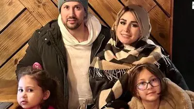 واکنش بامزه دختران شاهرخ استخری هنگام تماشای جوکر با پدرشان!