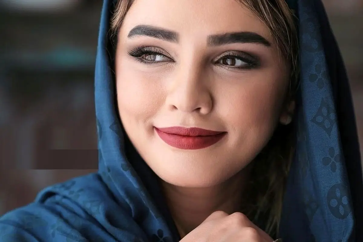 سیما خضرآبادی با استایل هنری و ژستی ساده، حس آرامش و زندگی را در تصویر جدید اینستاگرامش به نمایش گذاشت