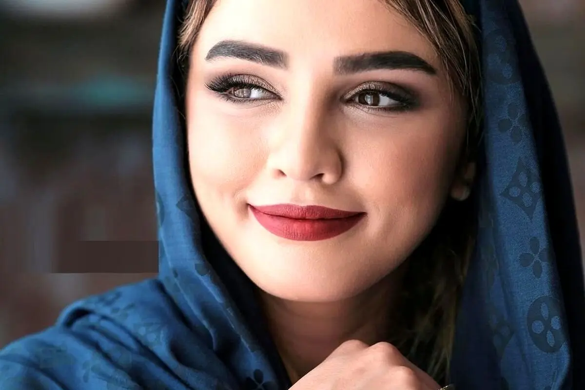 سیما خضرآبادی با استایل هنری و ژستی ساده، حس آرامش و زندگی را در تصویر جدید اینستاگرامش به نمایش گذاشت
