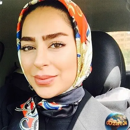 تصویر جدید سمانه پاکدل در نقش مهتاب با دکوراسیون منحصربفرد و میز پر از میوه در سریال دلنوازان
