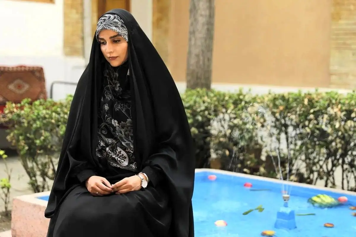 تیپ جنجالی مژده لواسانی مجری صدا و سیما در سفر به چین + عکسهای جدید و متفاوت