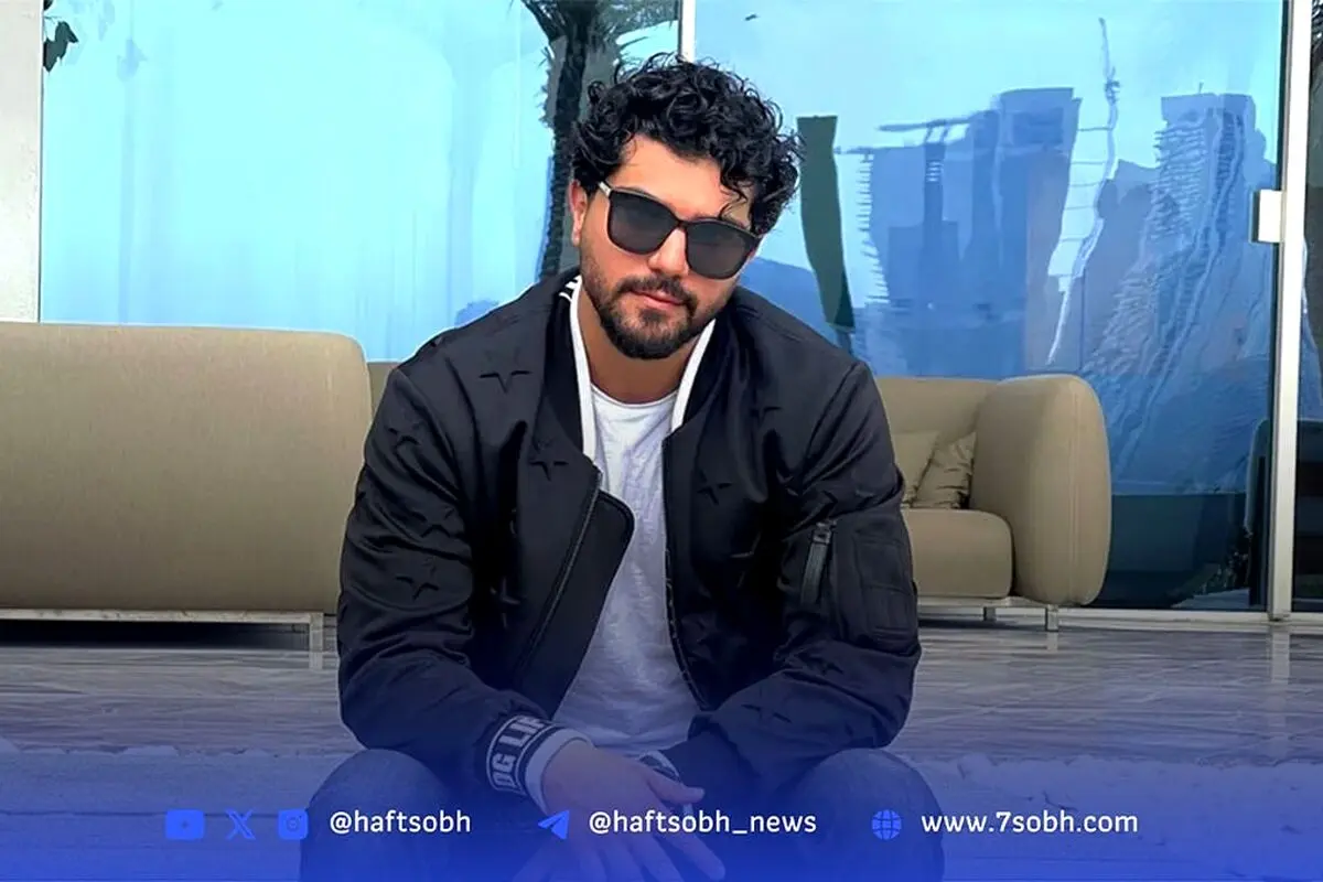 عکس خانوادگی سینا مهراد با مادر و سعید سهیلی در صفحه شخصی‌اش
