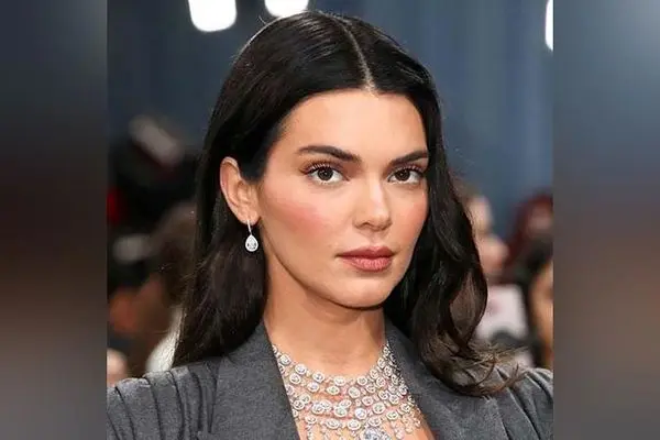 کلید زیبایی و لوکس بودن خانه‌های ستاره‌های هالیوود: رازهای انتخاب قاب‌عکس و تابلوهای هنری پرطرفدار