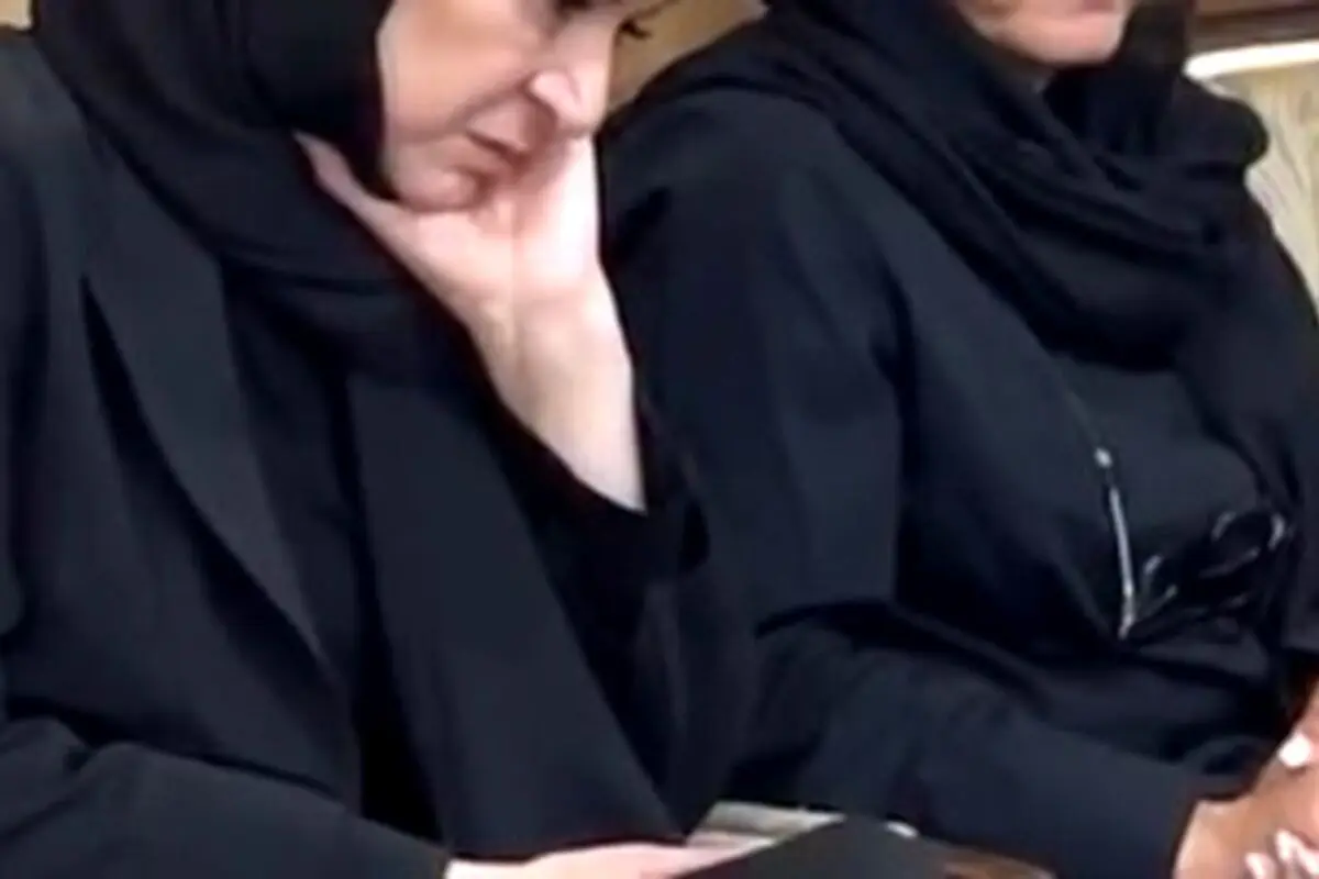 حضور هنرمندان در مراسم ختم مادر ریما رامین‌فر با حضور فریبا نادری، آتیه جاوید و شیوا مکینیان در مسجد الزهرا تهران