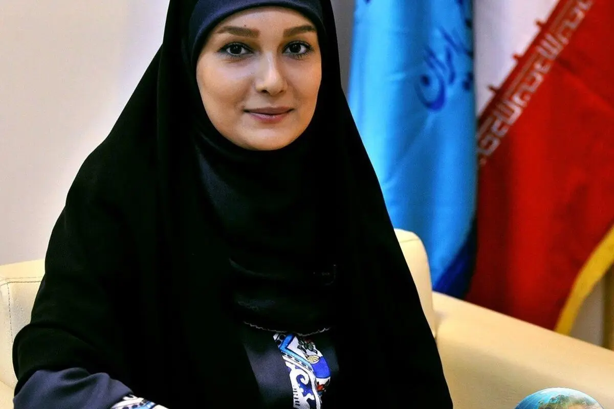 مژده خنجری و همسرش در سفر طبیعت‌گردی عاشقانه؛ سلفی جذاب مجری تلویزیون در کنار همسرش
