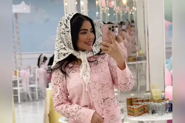 چیدمان پاستیلی و شیک جشن تولد دختر صبا مرشدی | دکوراسیون آرام و رمانتیک با رنگ‌های ملایم