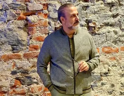 بیوگرافی و زندگی شخصی علیرضا قربانی به همراه عکسهای جذاب او