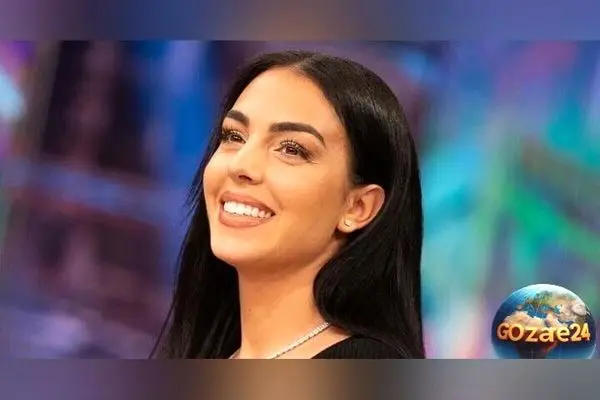 تصویر خاص جورجینا رودریگز با میز غذای سالم و رنگارنگ ایرانی؛ پلو و خورشت لذیذ در ظروف لوکس و دیزاین ساده