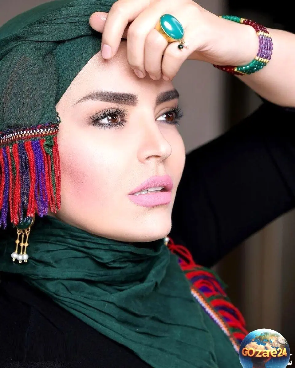 سپیده خداوردی در استایل جذاب با سارافون مشکی و کت جین کوتاه در صفحه اینستاگرامش!