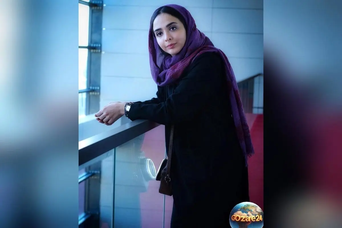 المیرا دهقانی بازیگر بامداد خمار در کافه لاکچری با ژست هنری جدید در استوری اینستاگرام