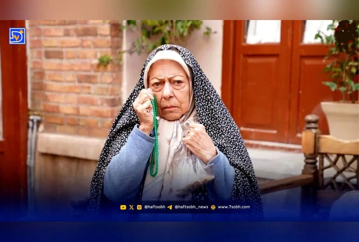 ثریا قاسمی در ۸۲ سالگی با تیپ رنگارنگ و شاد در کنار پسرش؛ تصویری متفاوت و دیدنی