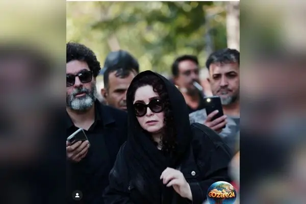 حضور پررنگ بازیگران در مراسم ختم مادر ژاله صامتی؛ بیتا سحرخیز، علیرضا استادی و گیتی قاسمی در کنار هنرمندان در سوگ مادر بازیگر معروف