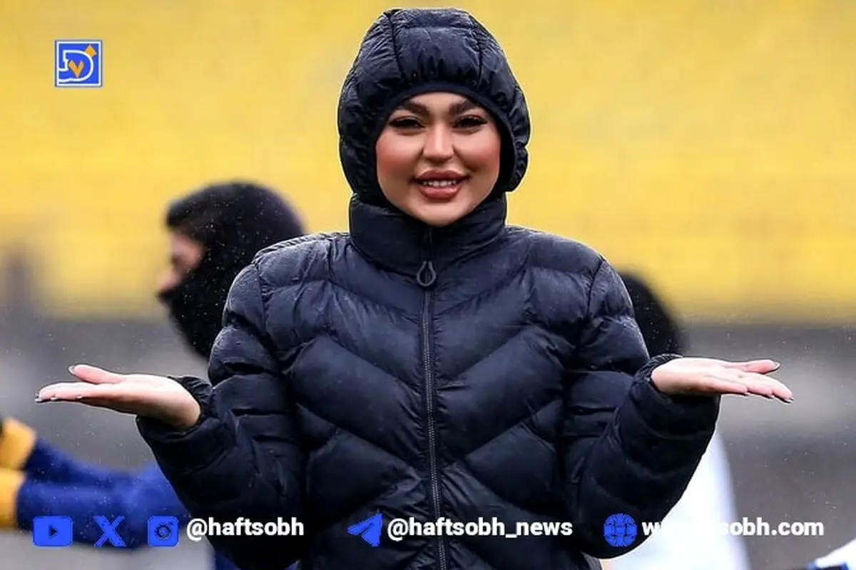 عکس‌های دیدنی دختران خاتون بم در خط آتش و کنار ستاره‌های فوتبال منصوره طاهریان و مونا حمودی