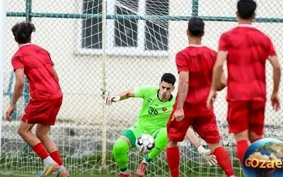 پرسپولیس علیپور را از دست داد؛ قرارداد ثبت‌نشده و آینده‌ای مبهم برای ستاره جوان