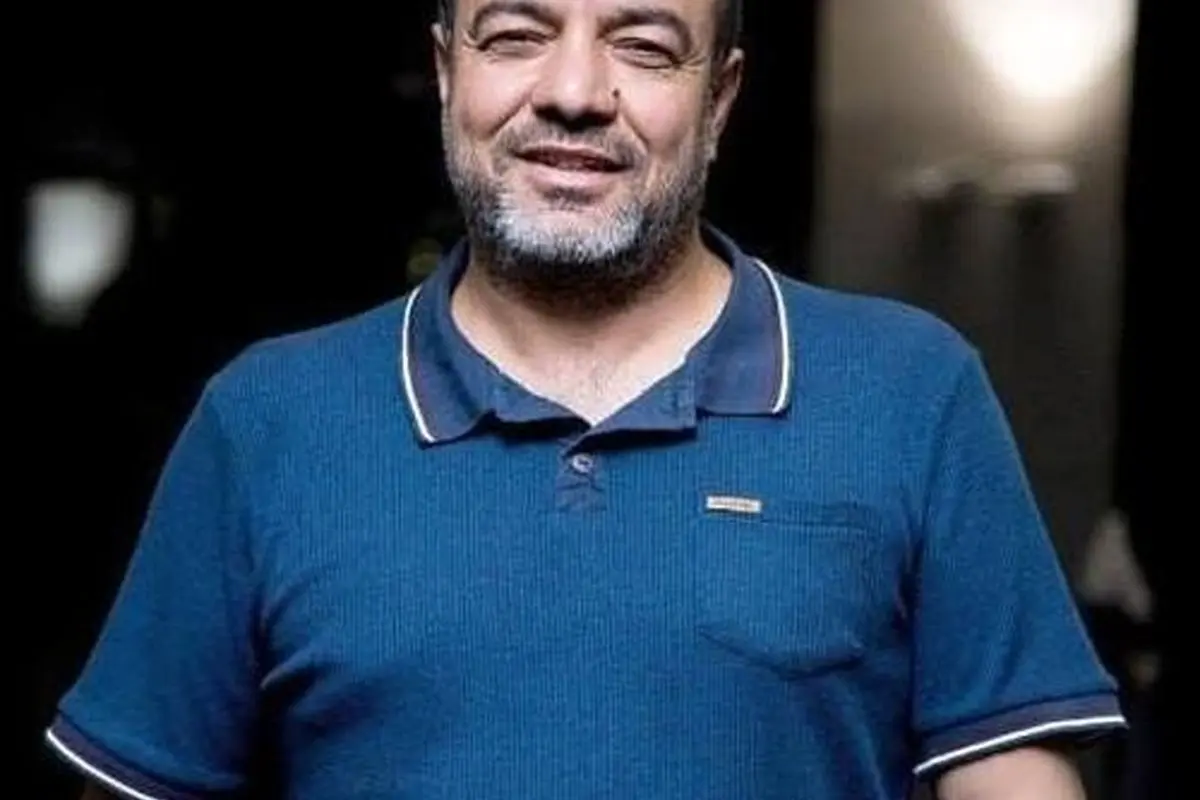 سعید آقاخانی در کنار داماد جوان و شیرین‌عقلش در پشت صحنه سریال نون‌خ؛ عکس یادگاری دیدنی و جذاب