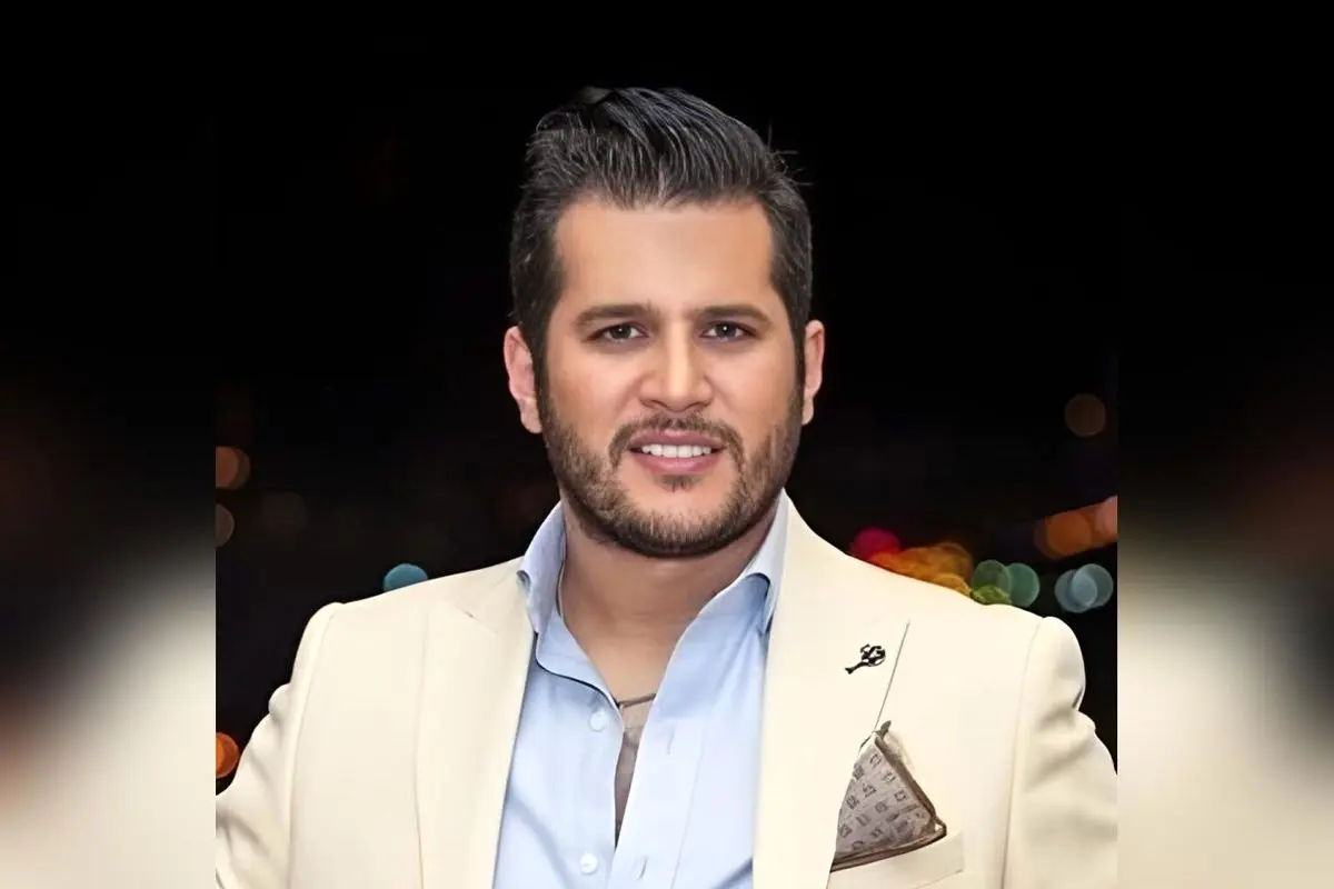 چیدمان میز پذیرایی منزل سیاوش خیرابی؛ کراش چند سال قبل و تصویری خانوادگی جدید