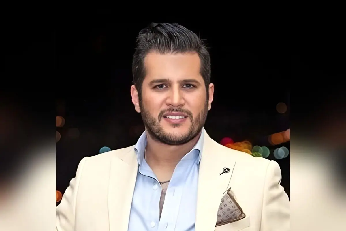 چیدمان میز پذیرایی منزل سیاوش خیرابی؛ کراش چند سال قبل و تصویری خانوادگی جدید