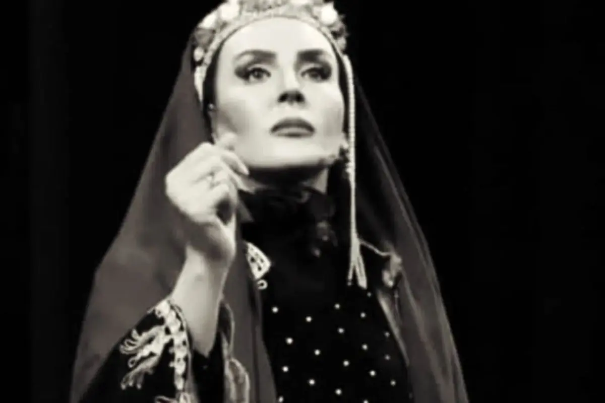 بیوگرافی کامل و زندگی شخصی آزیتا ترکاشوند